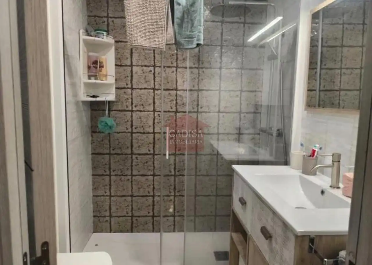 Baño de Piso de alquiler en Salamanca con Calefacción, Parquet y Terraza