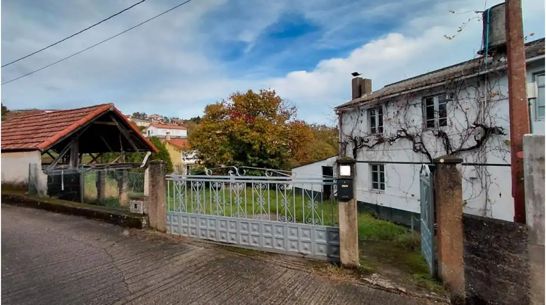 Houses for sale in Oleiros  with Private garden