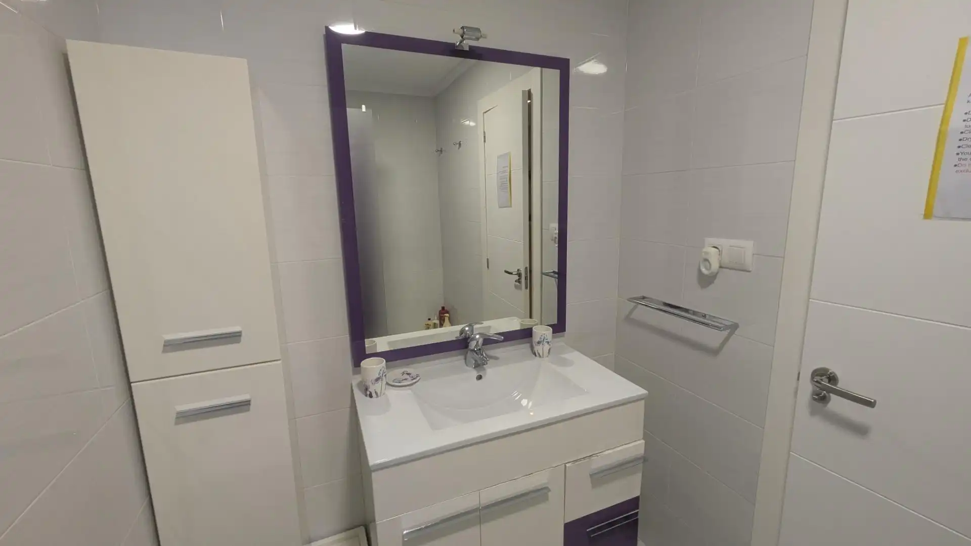 Bathroom of Flat for rent in Valencia  with Air Conditioner