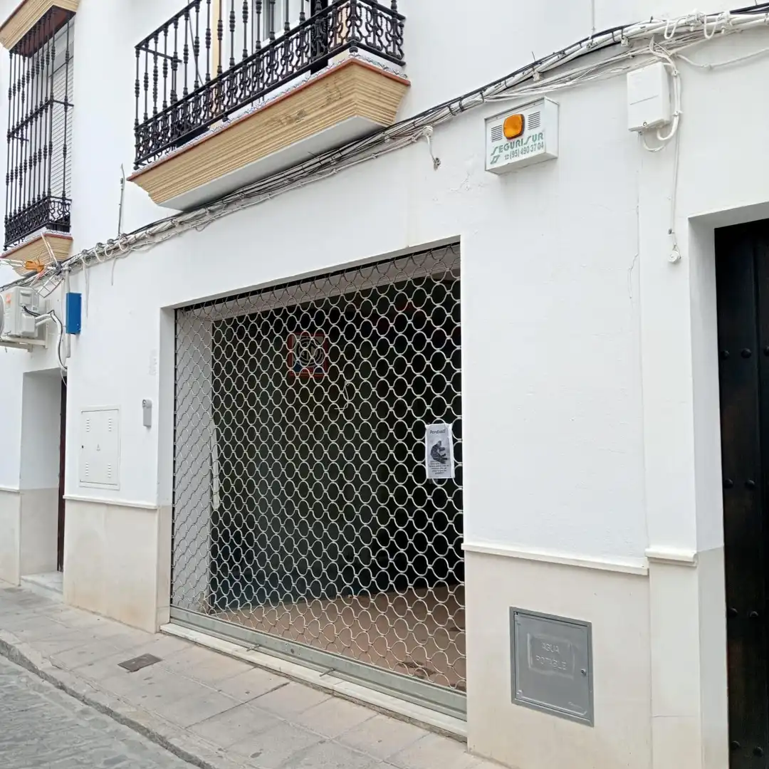 Locale commerciale in vendita a Osuna