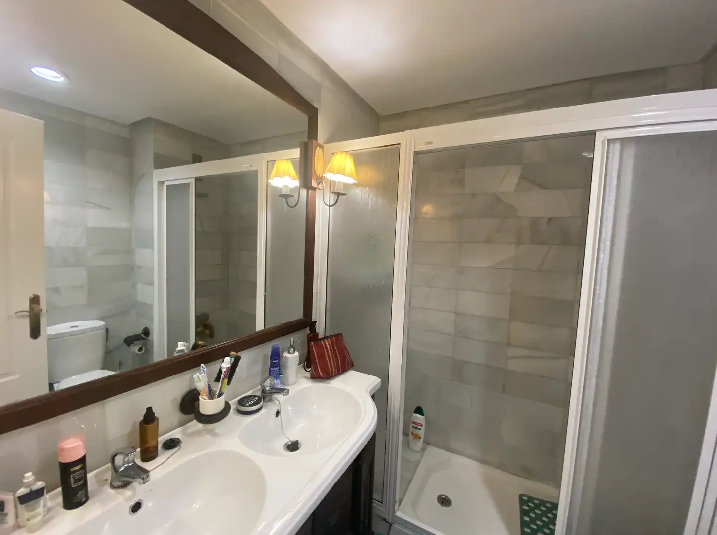 Bany de Apartament de lloguer en Marbella amb Aire condicionat, Terrassa i Piscina