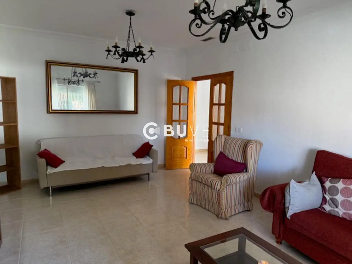 Chalet con piscina en venta en COLIBRI, imagen 2