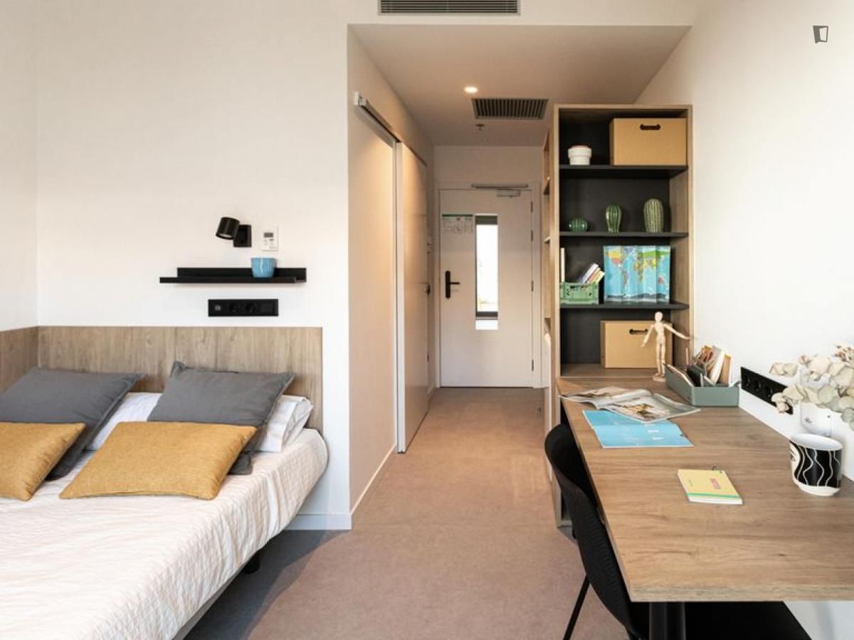 Bedroom of Flat to rent in  Sevilla Capital  with Air Conditioner, Heating and Swimming Pool