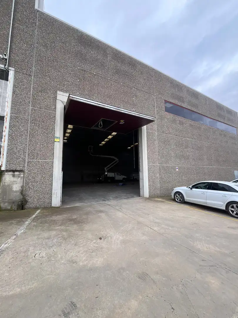Parking de Nave industrial de alquiler en Torre-serona