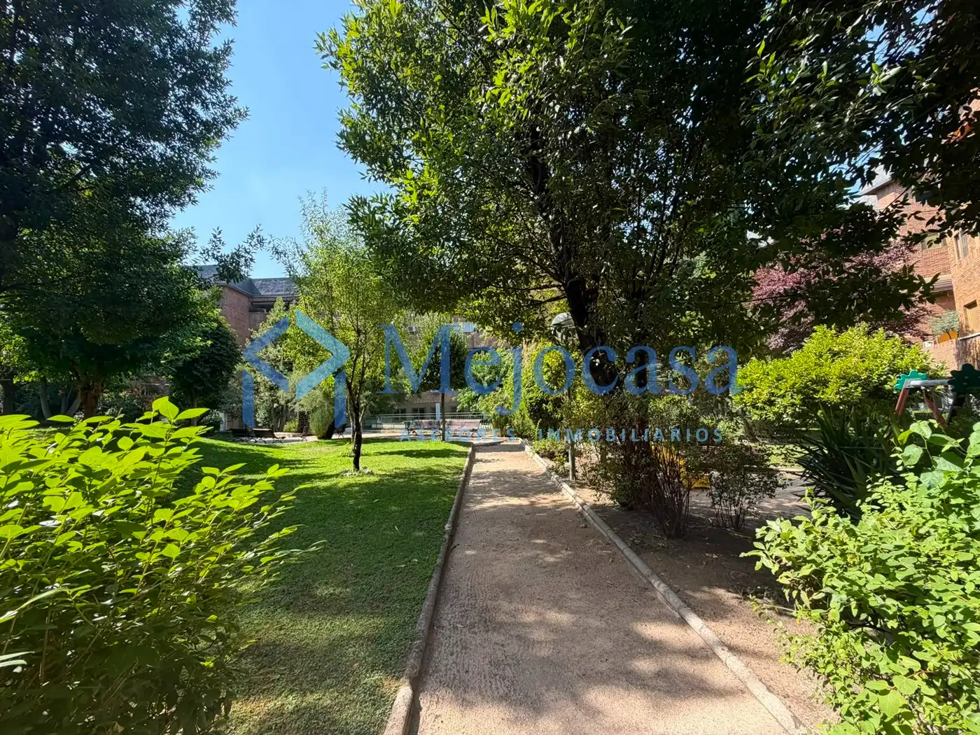 Jardí de Pis en venda en Madrid amb Aire condicionat, Calefacció i Jardí privat