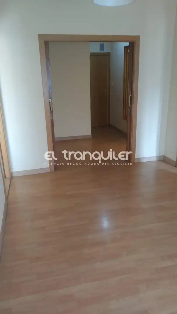 Appartamento con ascensore in affitto a Calle Cavanilles
