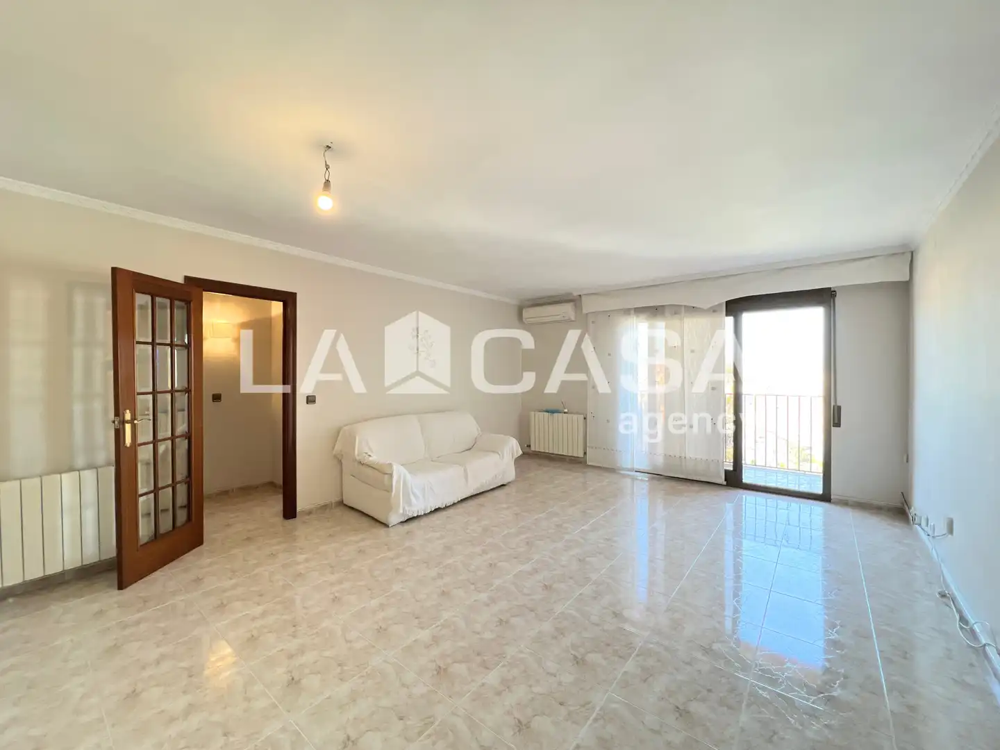 Sala d'estar de Pis en venda en Badalona amb Calefacció i Balcó