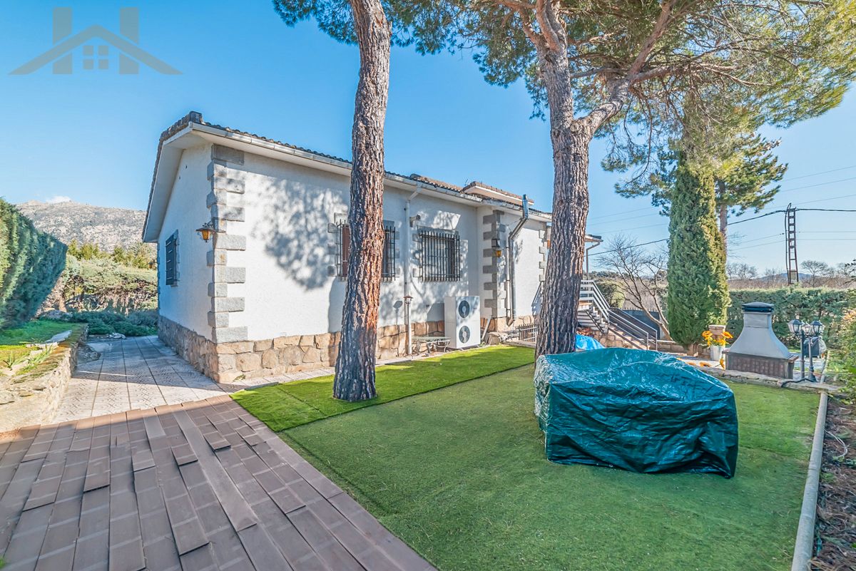 Garden of House or chalet for sale in Manzanares El Real  with Private garden, Terrace and Storage room
