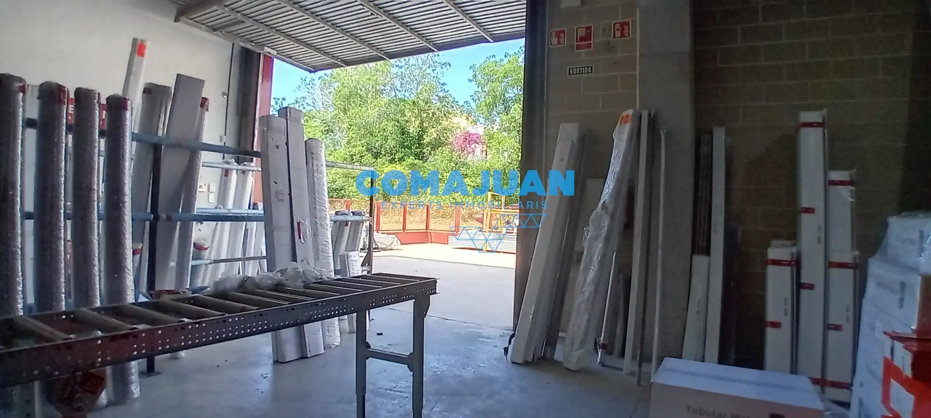 Fabrikhallen zum Verkauf in Calella