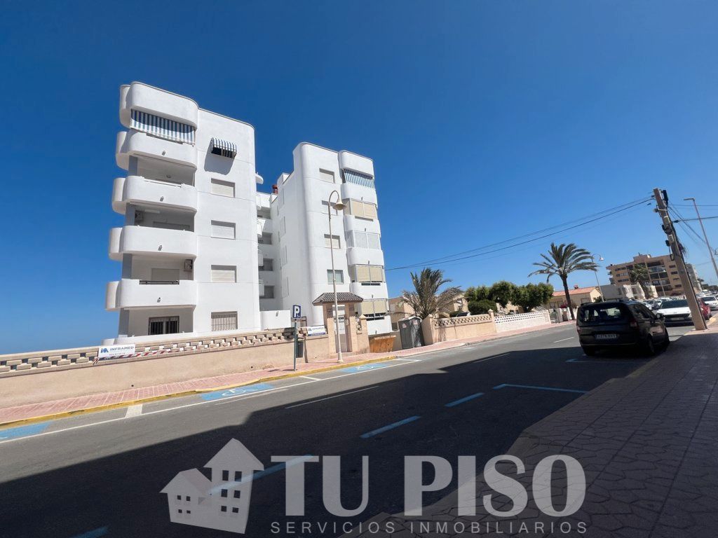 Piso en venta en Avenida de la Libertad, Guardamar Playa