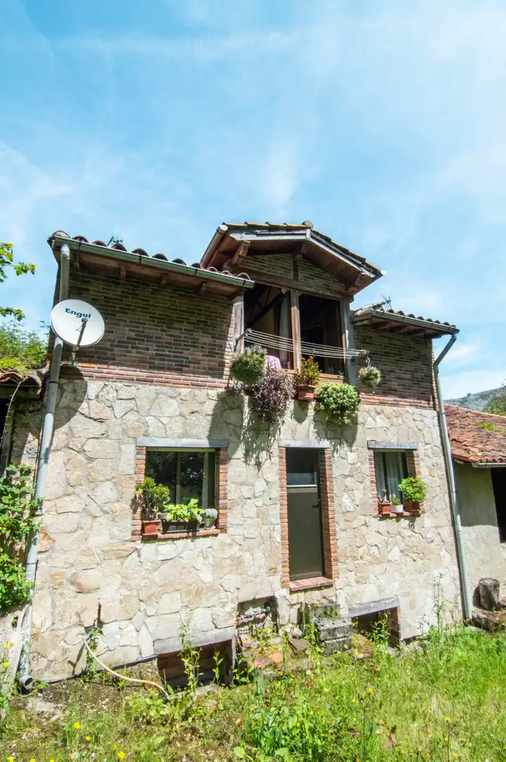 Vista exterior de Casa o xalet en venda en Llanes amb Calefacció