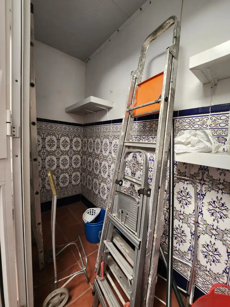 Badezimmer von Einfamilien-Reihenhaus zum Verkauf in Alcalá de Guadaira mit Klimaanlage, Terrasse und Abstellraum