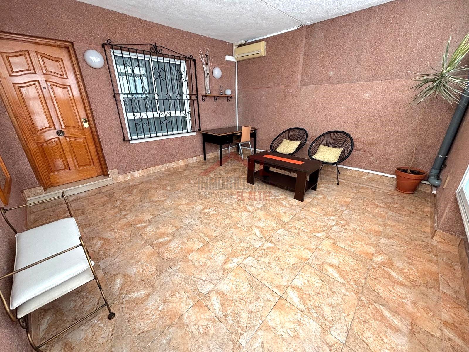 House or chalet to rent in Elche / Elx  with Air Conditioner, Terrace and Furnished