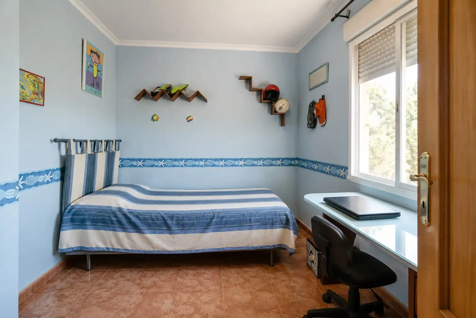 Dormitori de Casa adosada en venda en Moncada amb Calefacció, Terrassa i Traster