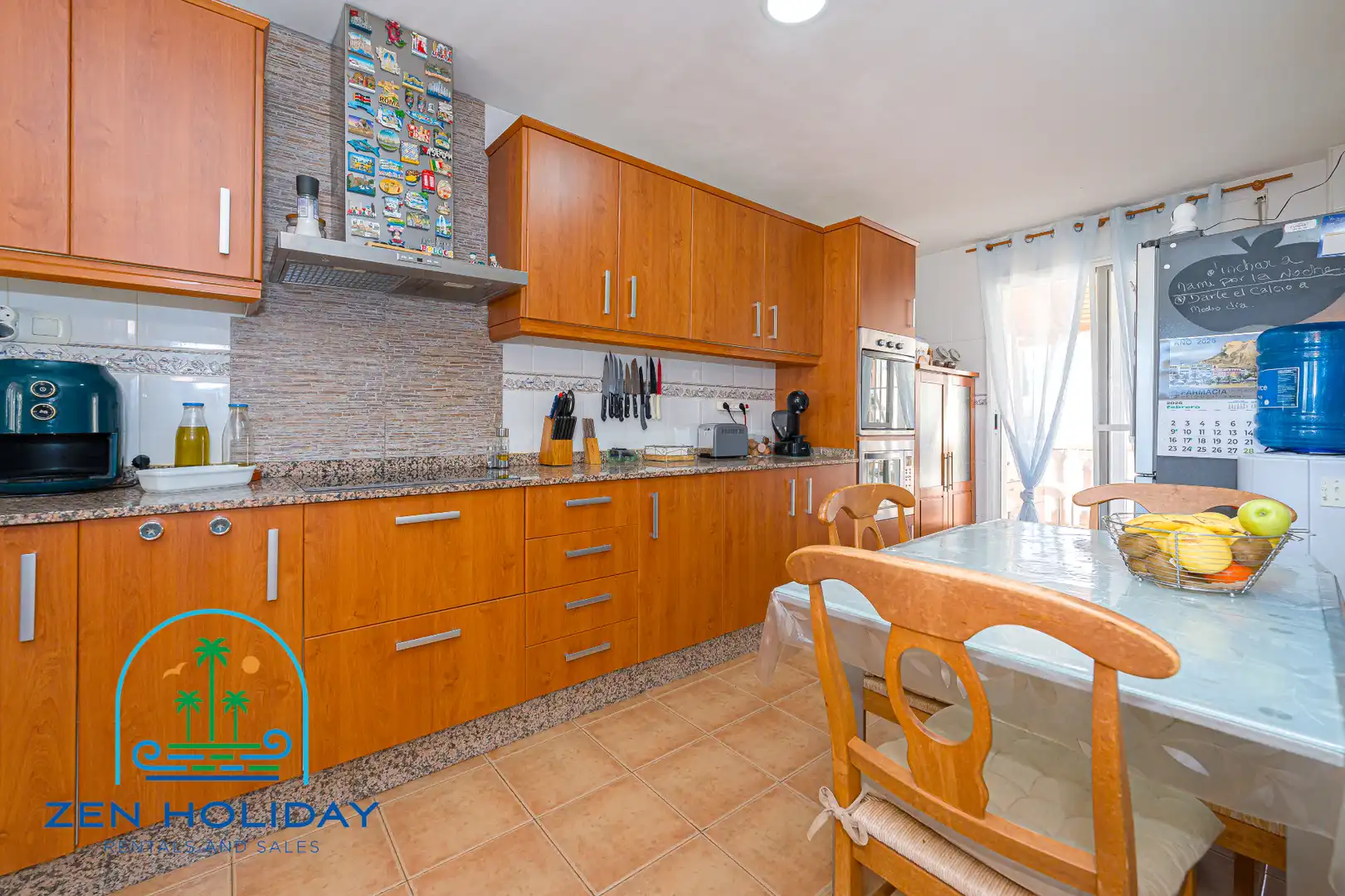 Cocina de Casa adosada en venta en Busot con Aire acondicionado, Calefacción y Jardín privado