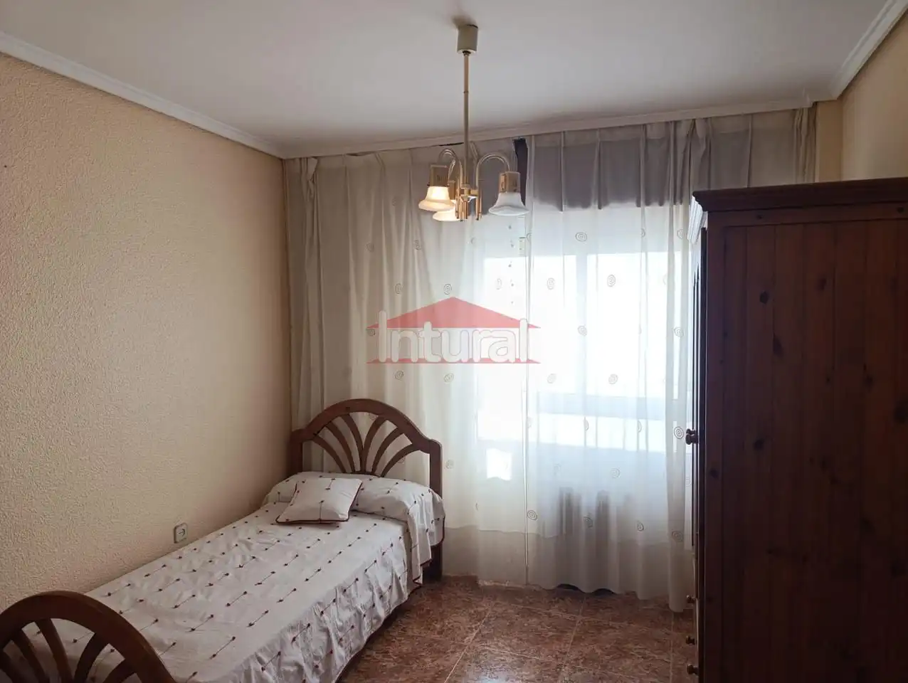 Schlafzimmer von Wohnung zum Verkauf in Albacete mit Klimaanlage, Heizung und Terrasse