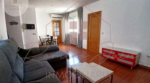 Foto 3 de Piso de alquiler en Avda de Madrid - Pº de la Estación, Jaén Capital