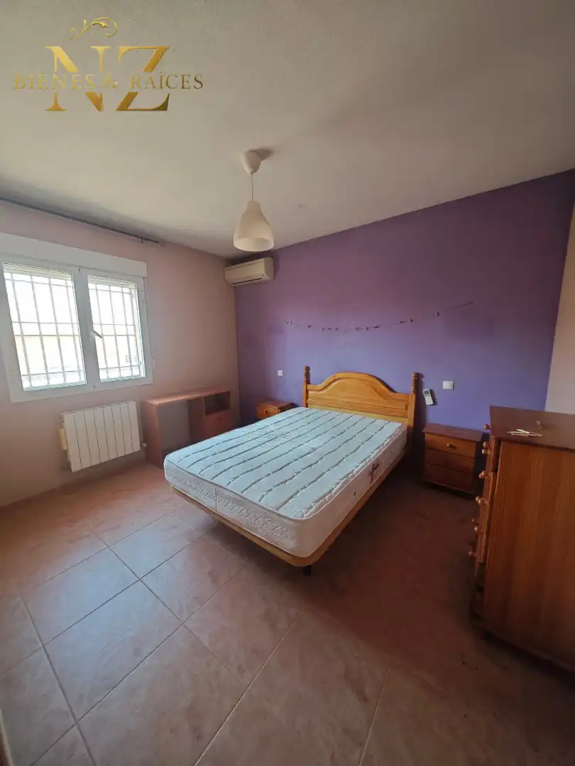 Dormitori de Casa o xalet en venda en Yuncos amb Aire condicionat, Calefacció i Jardí privat