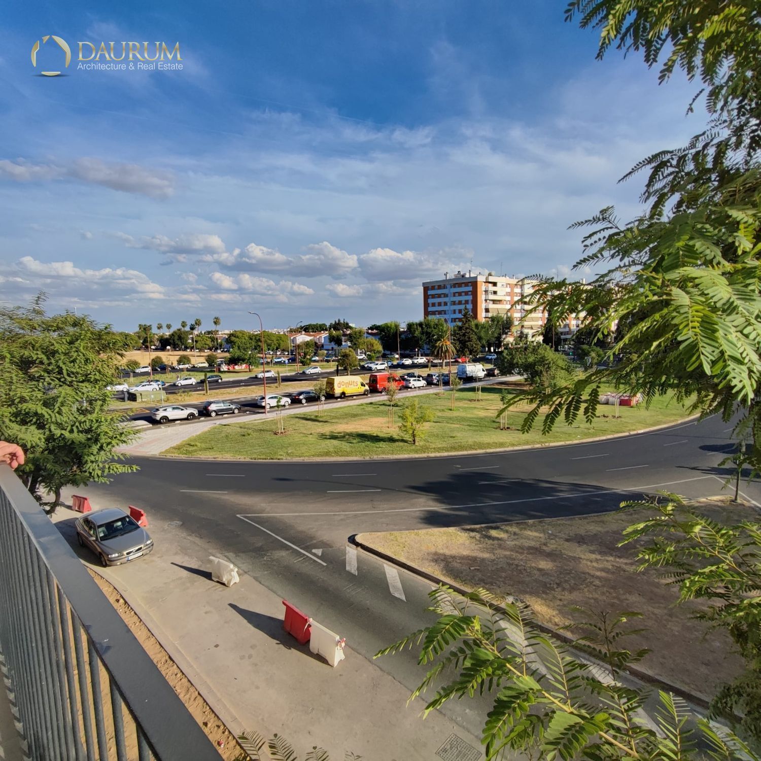 Vista exterior de Pis en venda en  Sevilla Capital amb Aire condicionat, Terrassa i Traster