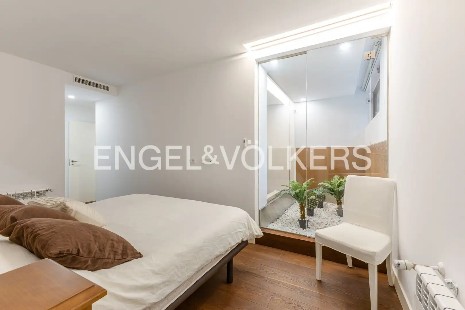 Schlafzimmer von Erdgeschoss zur Miete in Madrid mit Klimaanlage, Heizung und Parkett