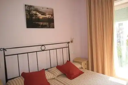 Schlafzimmer von Wohnungen zur Miete in Noja mit Heizung, Schwimmbad und Möbliert