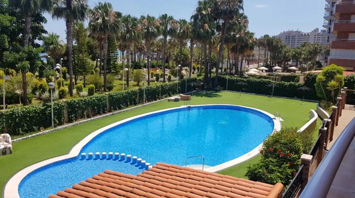 Piscina de Apartament en venda en Oropesa del Mar / Orpesa amb Terrassa, Piscina i Moblat
