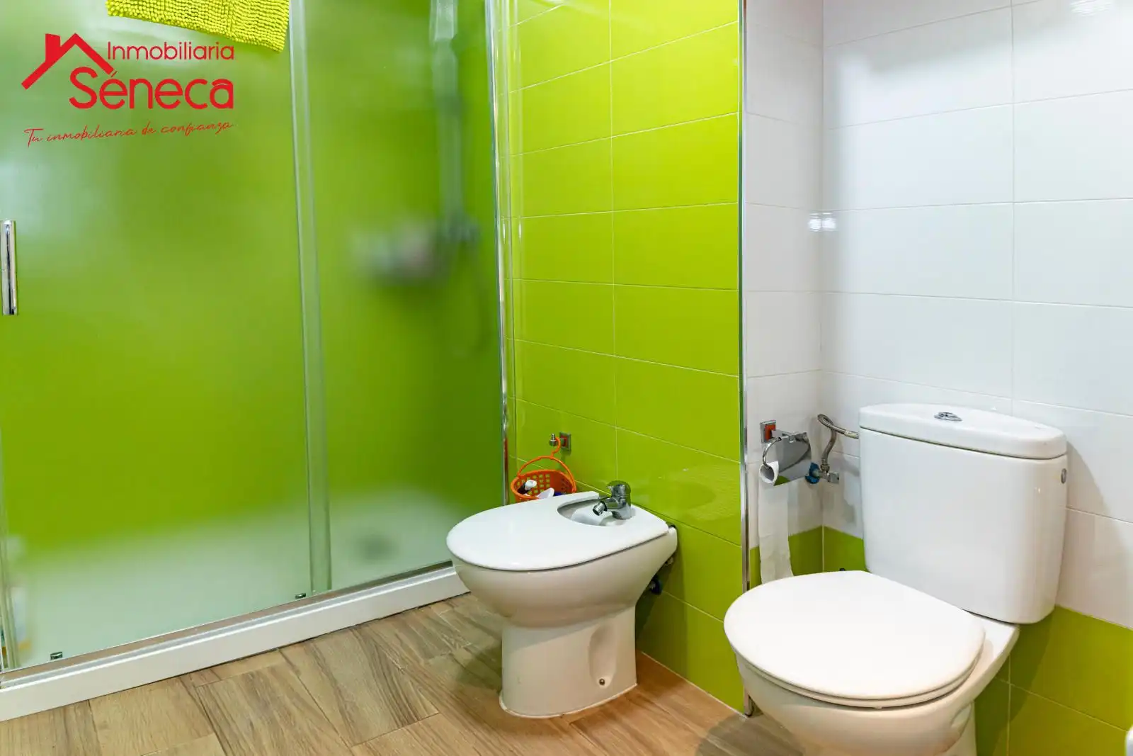 Bathroom of Flat for sale in Córdoba  with Air Conditioner, Heating and Terrace