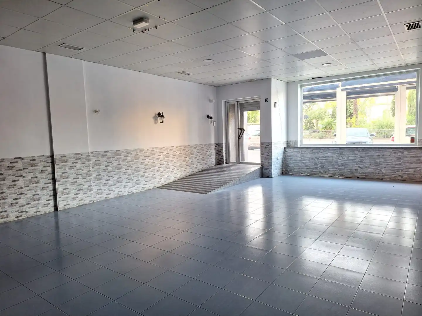 Local en venta en Vícar