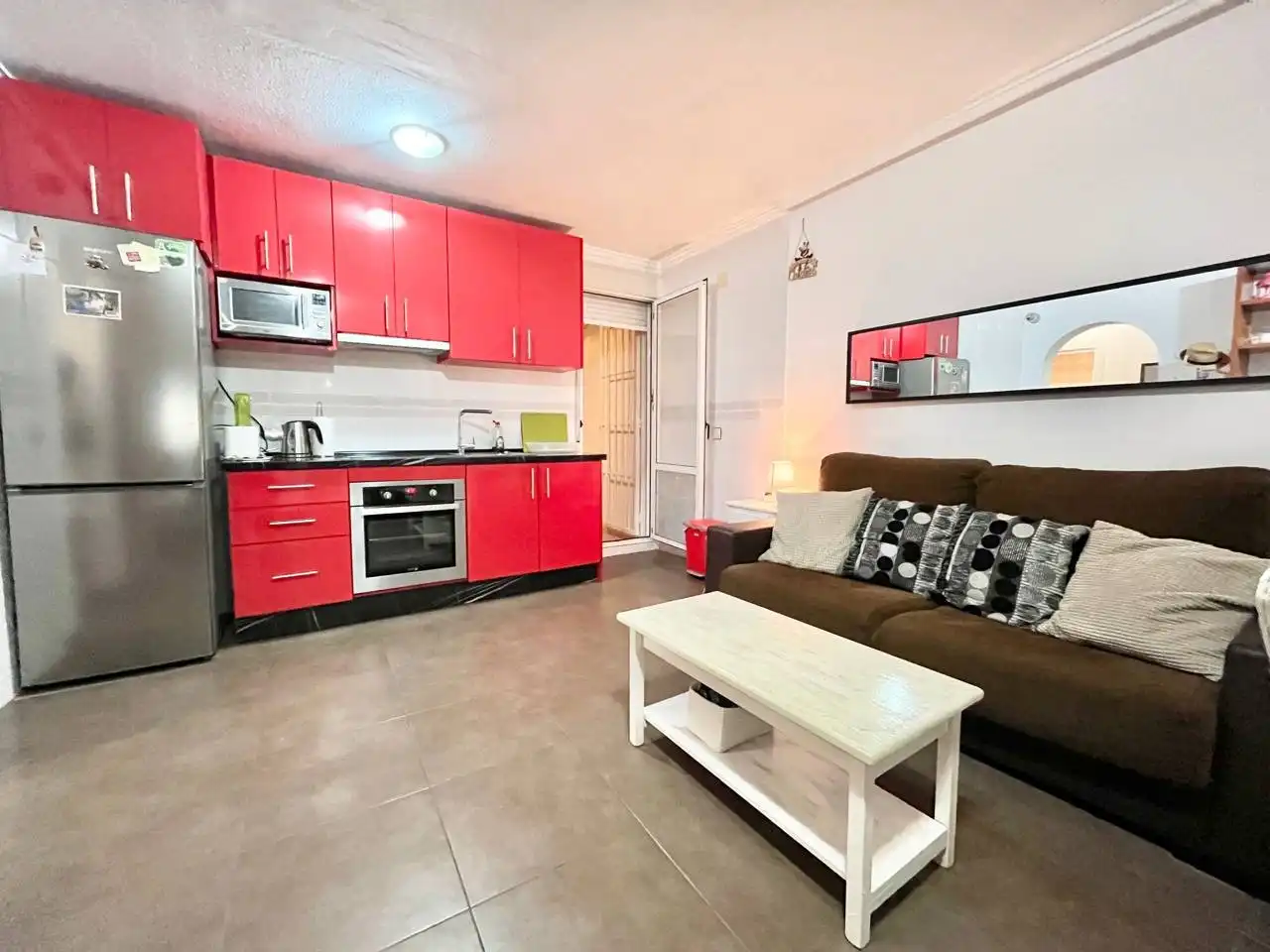 Cocina de Planta baja de alquiler en Torrevieja con Aire acondicionado, Calefacción y Jardín privado