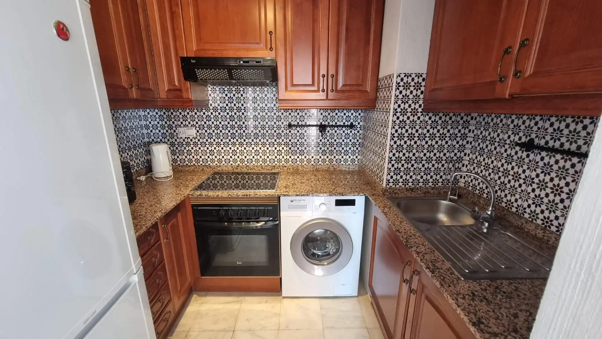 Cocina de Apartamento en venta en Torrevieja con Jardín privado, Terraza y Balcón