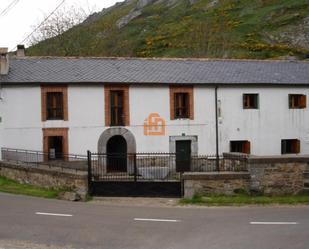 Außenansicht von Haus oder Chalet zum verkauf in Valdelugueros