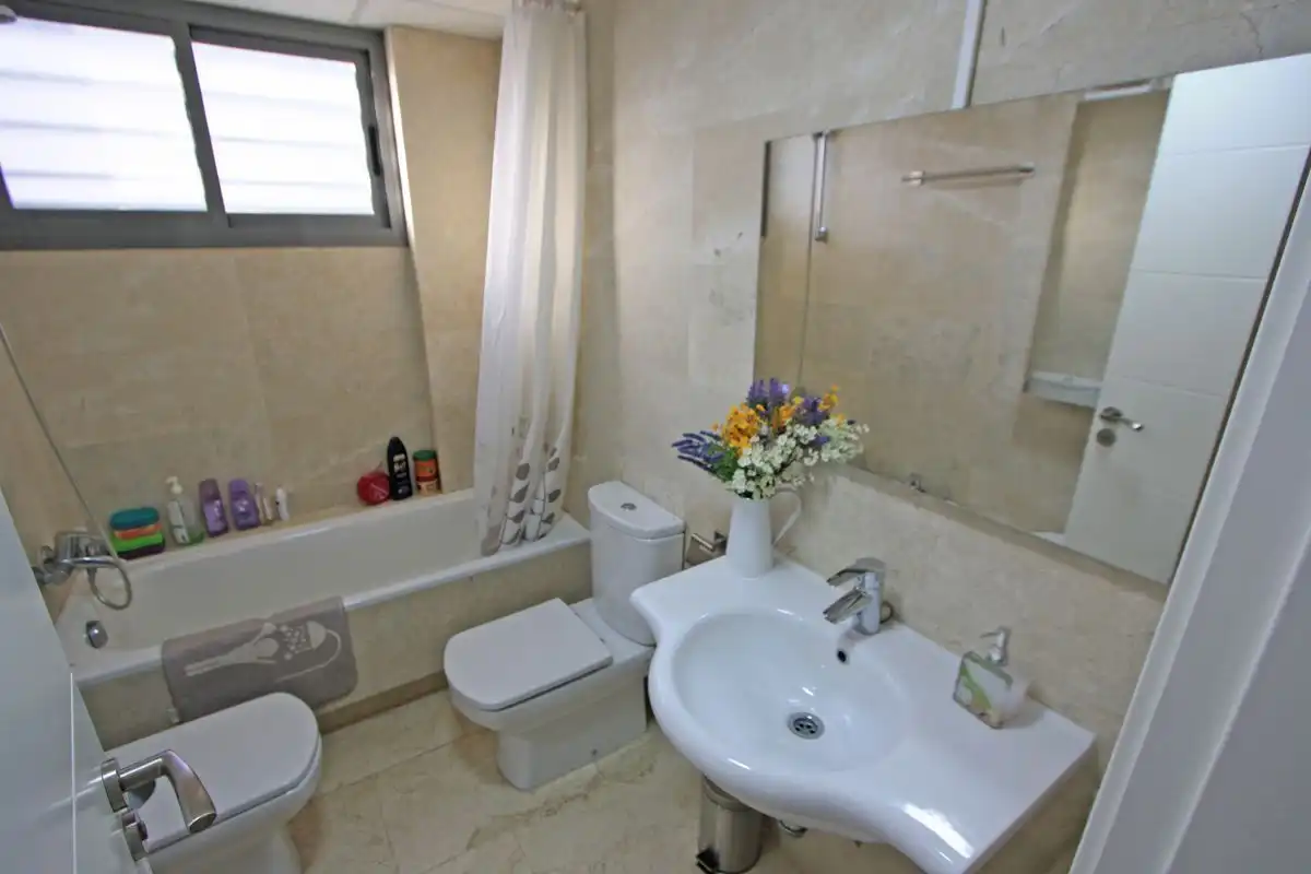 Bany de Apartament en venda en Dénia amb Aire condicionat, Calefacció i Terrassa