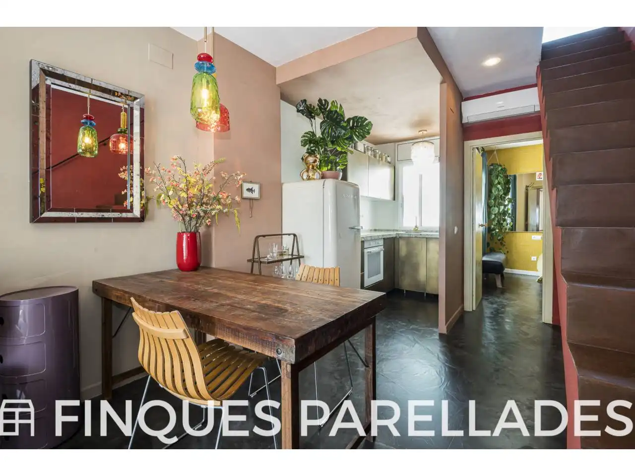 Esszimmer von Dachboden zum Verkauf in Sitges mit Klimaanlage, Heizung und Terrasse