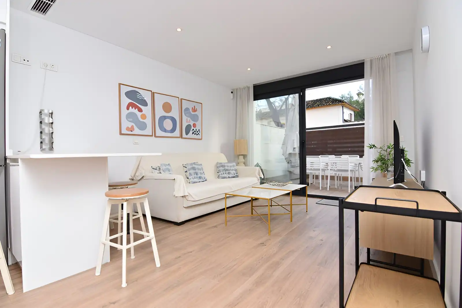 Living room of Ground floor for sale in Torremolinos  with Air Conditioner, Terrace and Swimming Pool