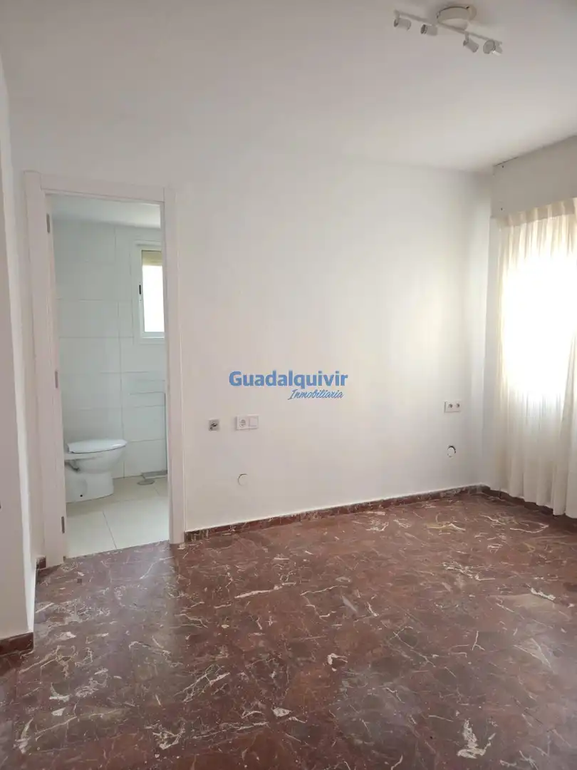 Bedroom of Flat for rent in Sevilla  with Air Conditioner and Terrace