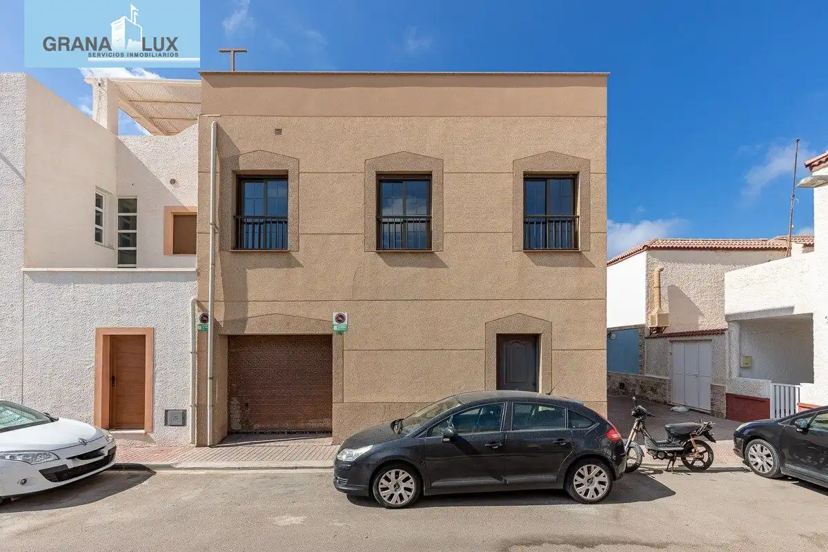 Houses for sale in Calle Miramar, Aguamarga
