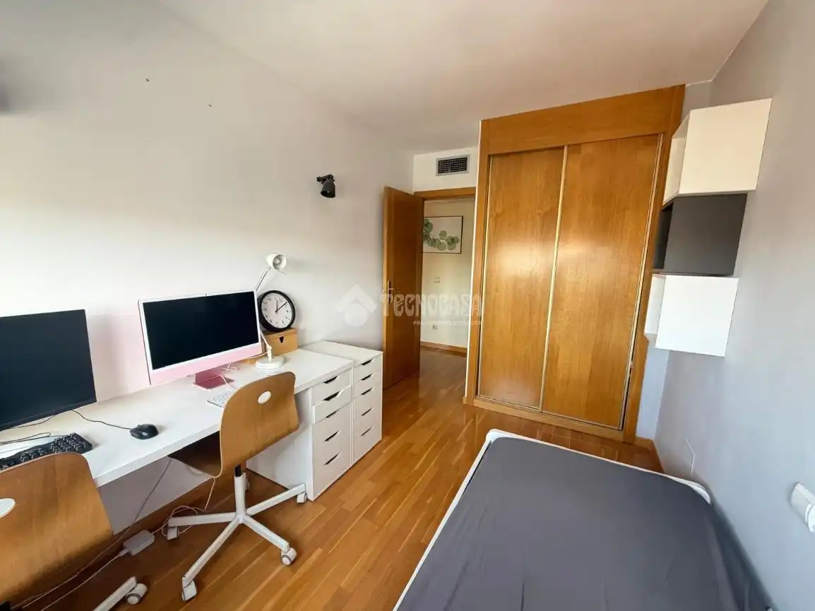 Bedroom of Flat for sale in Restón I - Restón II