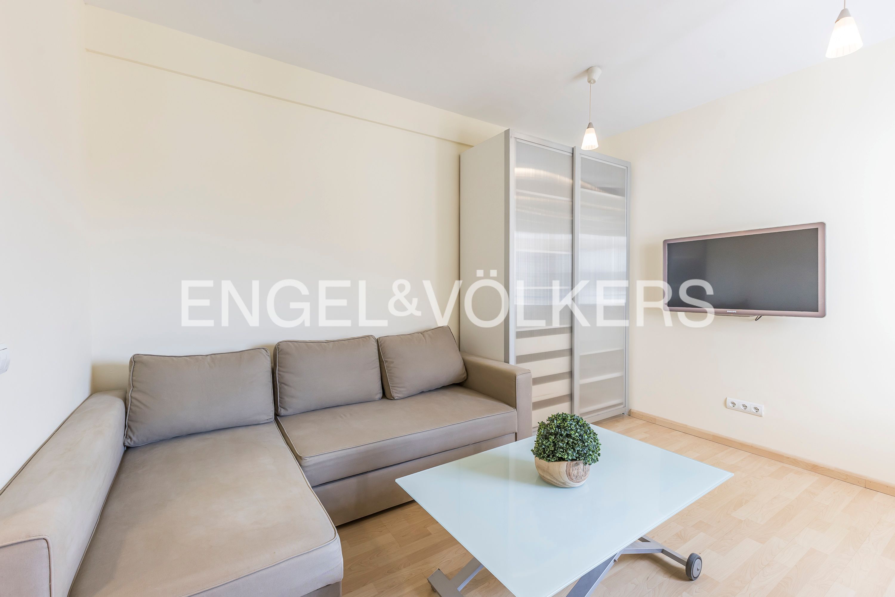 Living room of Apartment for sale in  Madrid Capital  with Air Conditioner, Heating and Parquet flooring