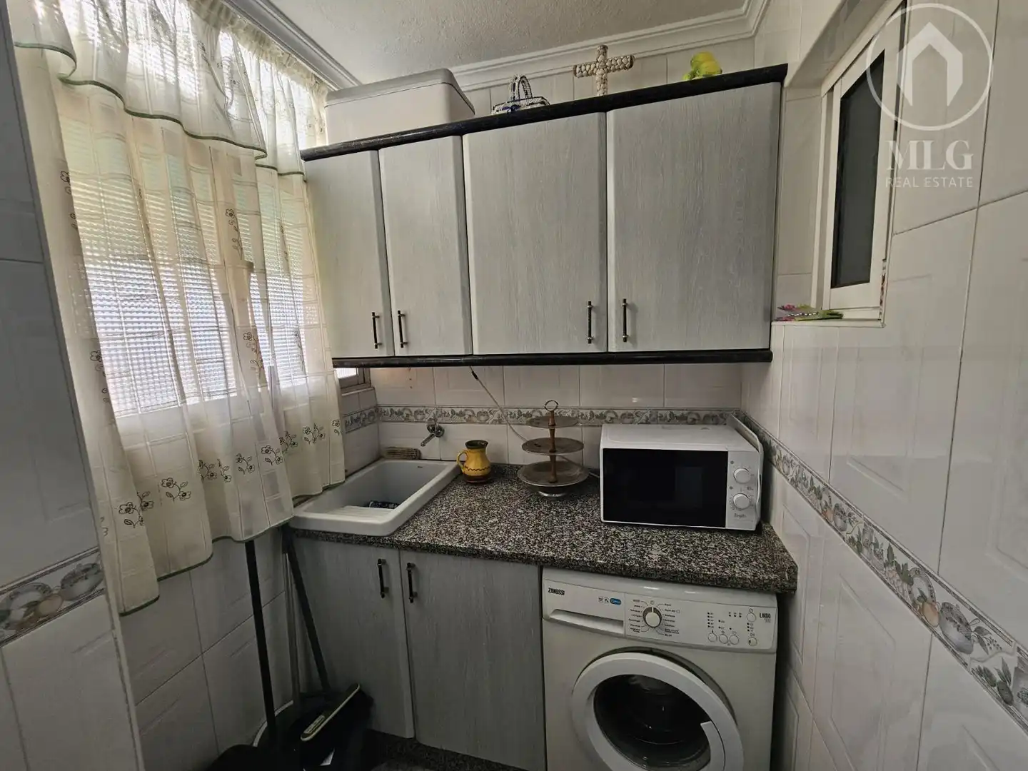 Cuina de Pis en venda en Málaga amb Aire condicionat, Terrassa i Moblat