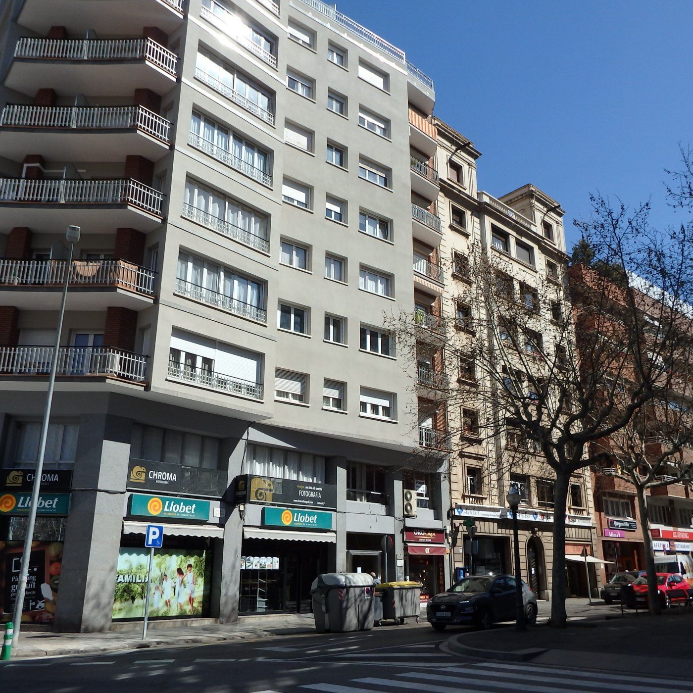 Vista exterior de Planta baixa en venda en Manresa amb Aire condicionat i Calefacció