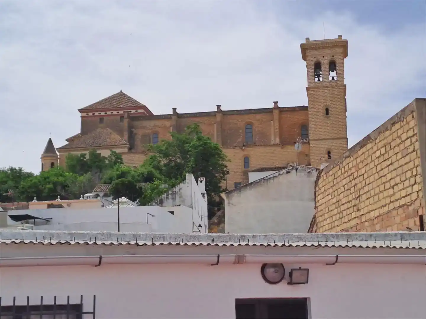 Exterior view of Flat for rent in Osuna  with Storage room, Furnished and Balcony