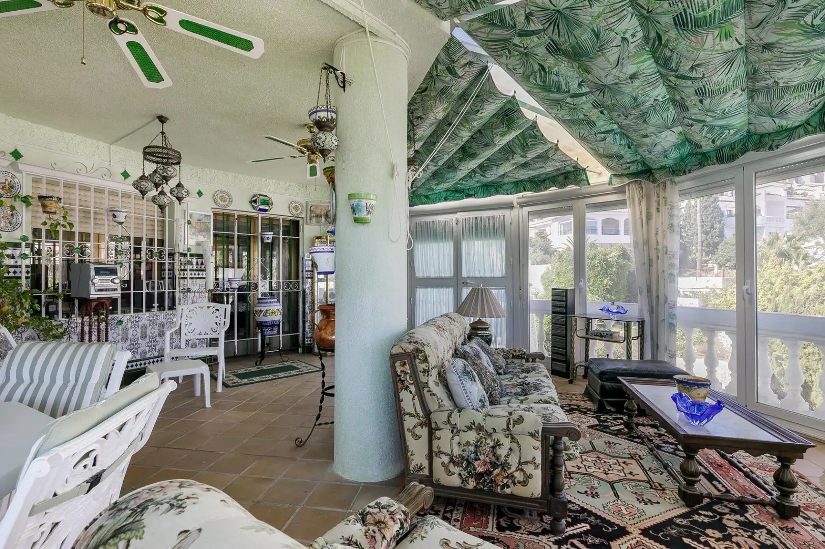 Living room of Houses for sale in Almuñécar  with Air Conditioner, Private garden and Terrace