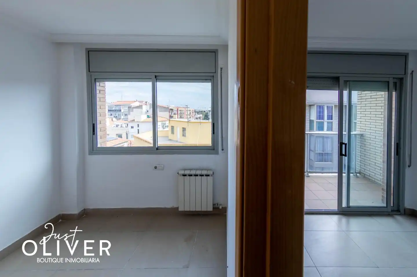 Schlafzimmer von Dachboden zum Verkauf in Cambrils mit Heizung, Terrasse und Balkon