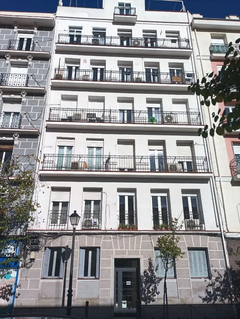 Exterior view of Flat for sale in  Madrid Capital  with Furnished