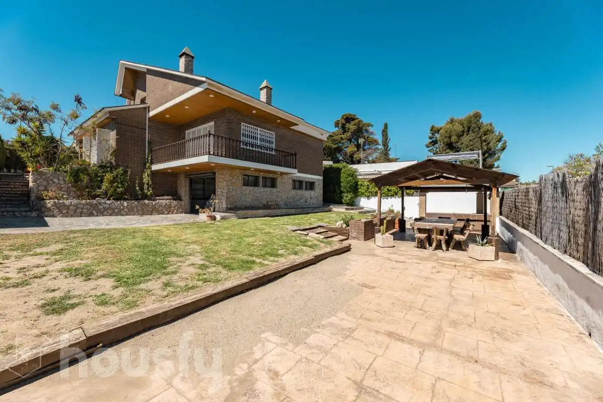 Casa amb piscina en venda a Avinguda de la Llum ., imagen 55