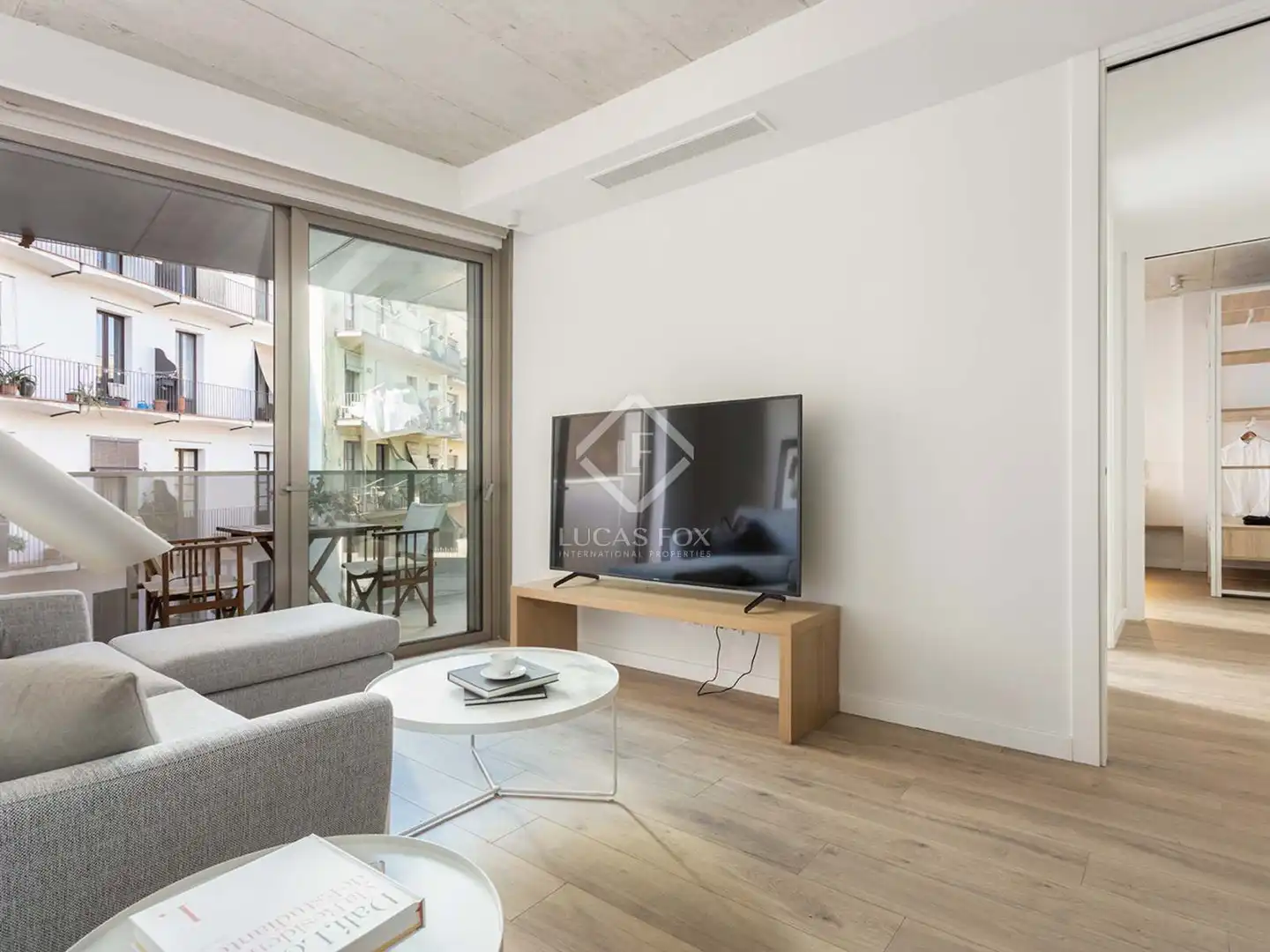 Sala d'estar de Pis en venda en Barcelona amb Aire condicionat, Calefacció i Parquet