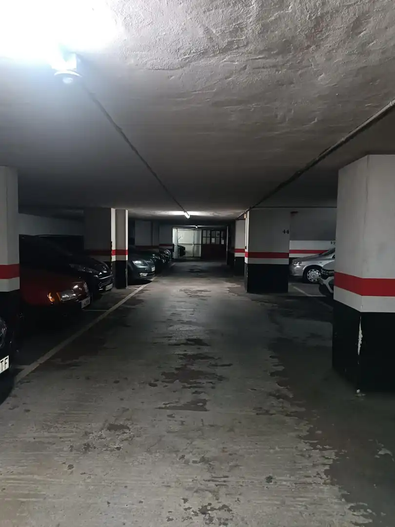 Parkplatz von Garage zum Verkauf in Santurtzi 