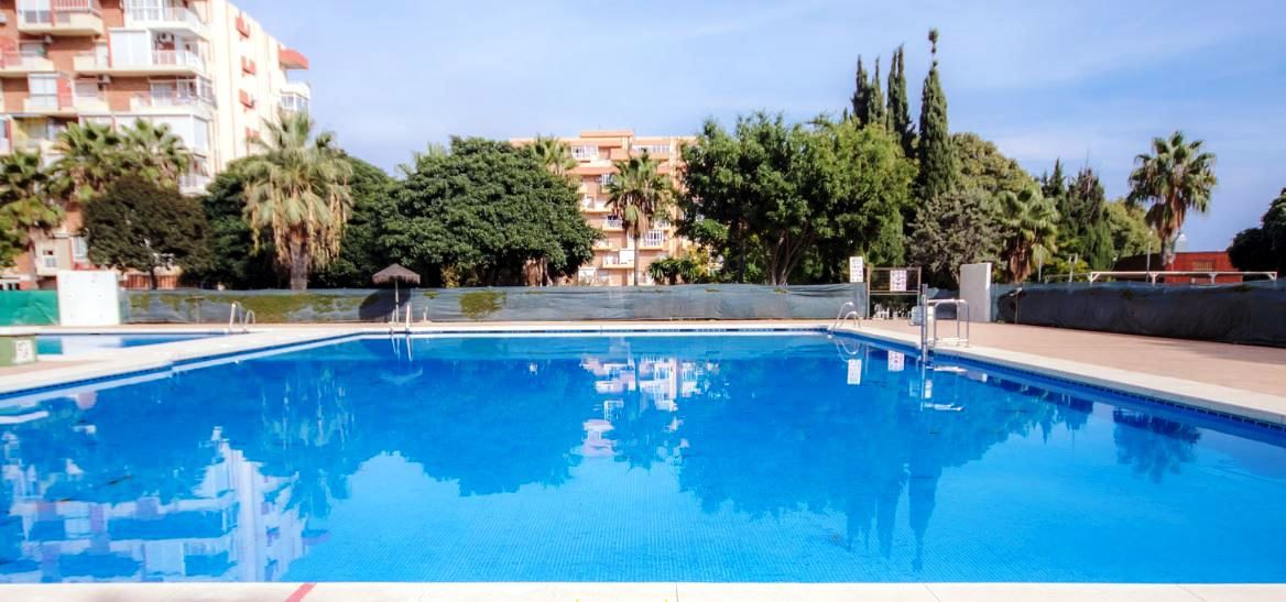 Swimming pool of Planta baja for sale in Benalmádena  with Air Conditioner, Furnished and Community pool