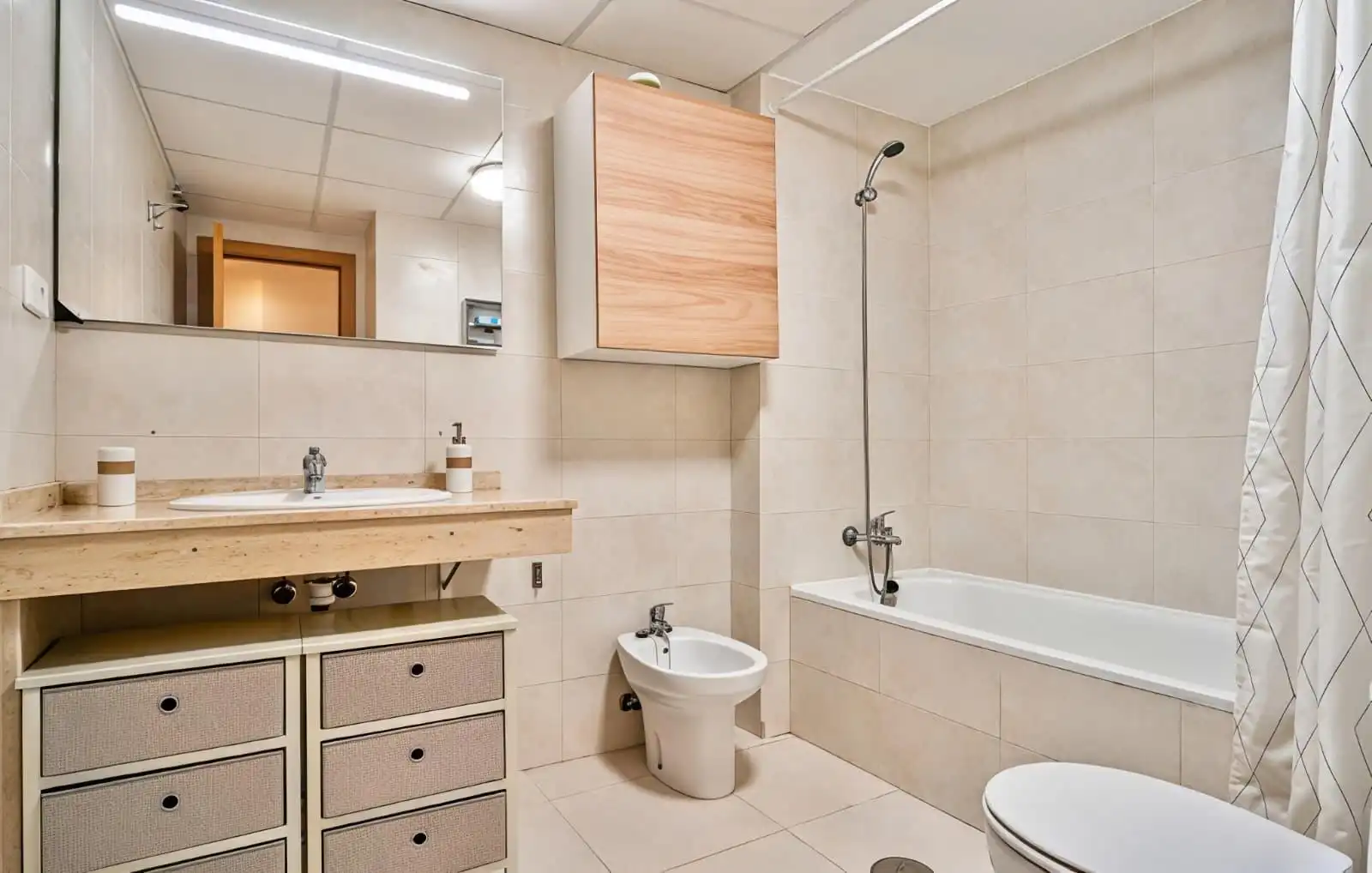 Badezimmer von Erdgeschoss zum Verkauf in Vera mit Klimaanlage, Heizung und Privatgarten