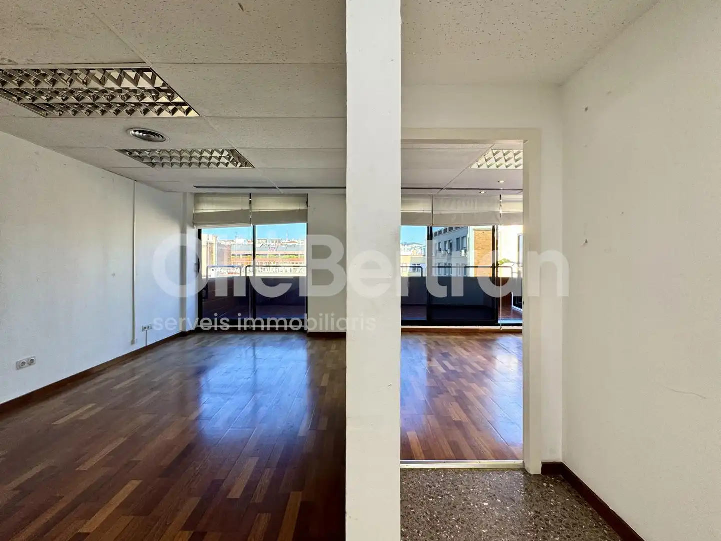Bureau avec ascenseur à louer à de la Diputació, imagen 36